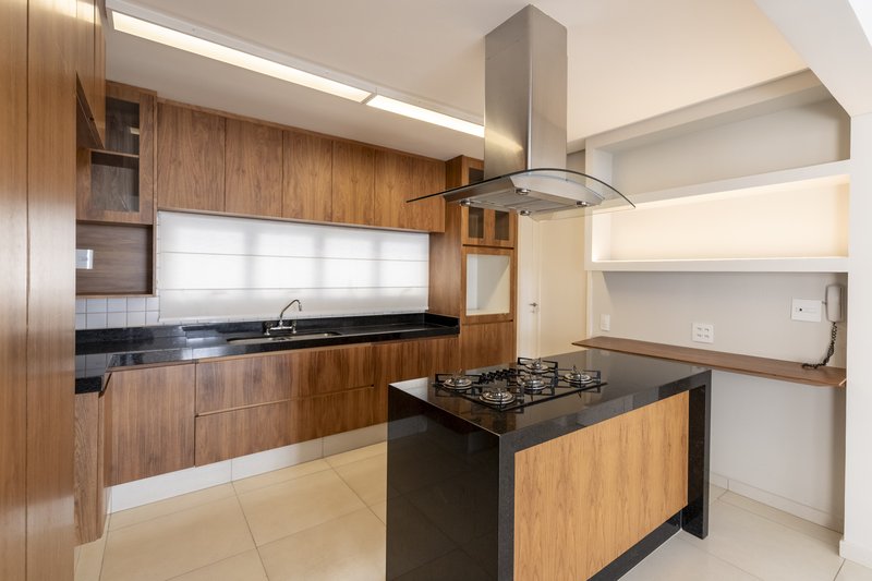 Casa à Venda Condominio Terra Brasilis Rua Cezário Gonçalves Ribeirão Preto - 