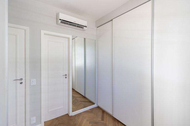 Casa à Venda Condominio Terra Brasilis Rua Cezário Gonçalves Ribeirão Preto - 