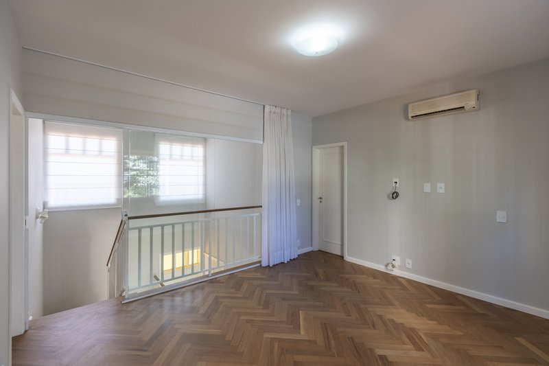 Casa à Venda Condominio Terra Brasilis Rua Cezário Gonçalves Ribeirão Preto - 
