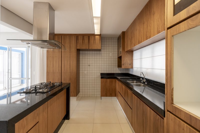 Casa à Venda Condominio Terra Brasilis Rua Cezário Gonçalves Ribeirão Preto - 