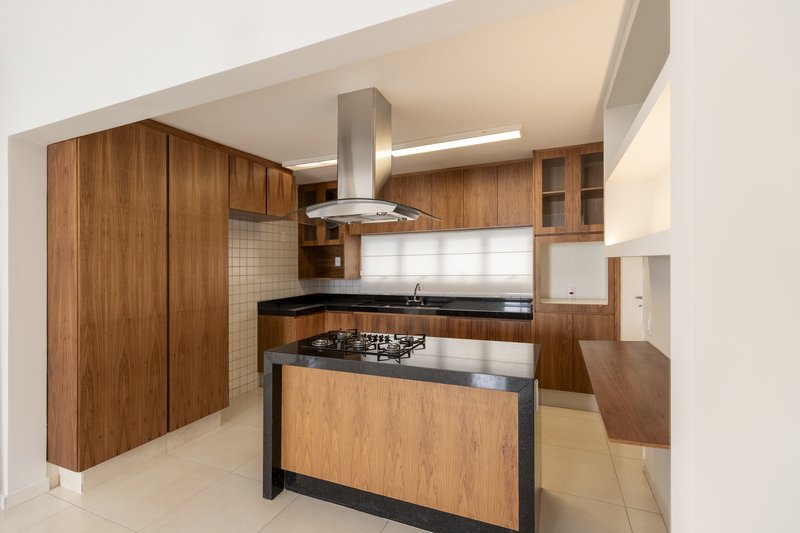 Casa à Venda Condominio Terra Brasilis Rua Cezário Gonçalves Ribeirão Preto - 