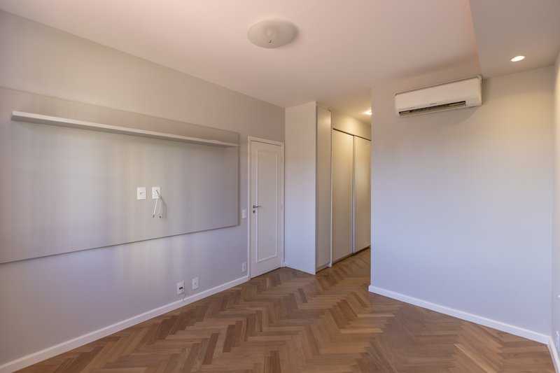 Casa à Venda Condominio Terra Brasilis Rua Cezário Gonçalves Ribeirão Preto - 