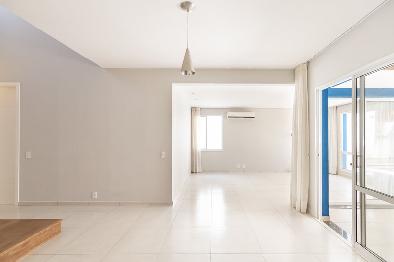 Casa à Venda Condominio Terra Brasilis Rua Cezário Gonçalves Ribeirão Preto - 