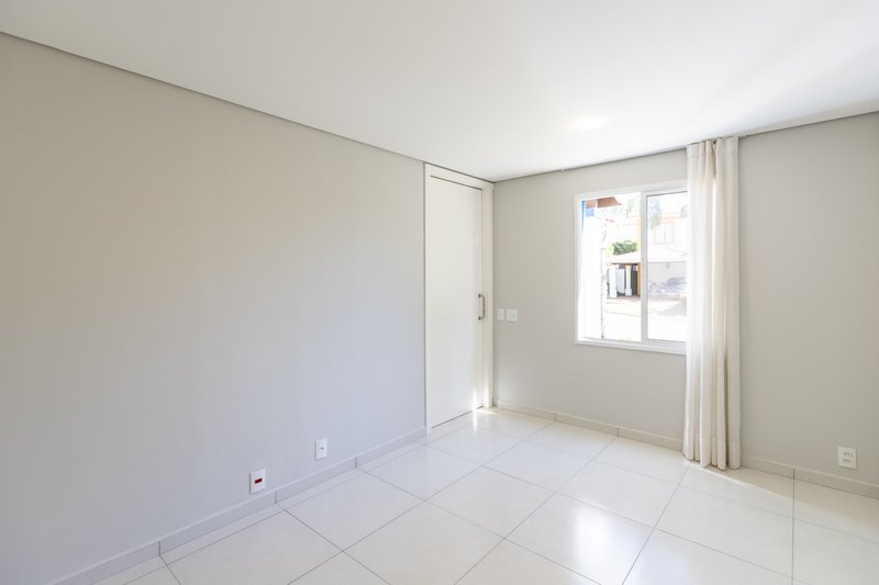 Casa à Venda Condominio Terra Brasilis Rua Cezário Gonçalves Ribeirão Preto - 
