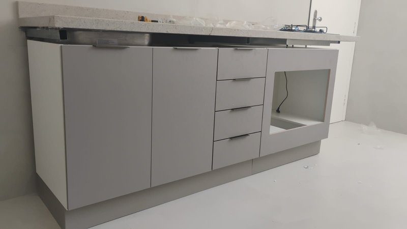 APARTAMENTO 2 SUÍTES LAVABO GABINETE  GARAGEM REFORMADO ELEVADOR À VENDA NA GRAÇA! Rua Rita de Cássia Salvador - 