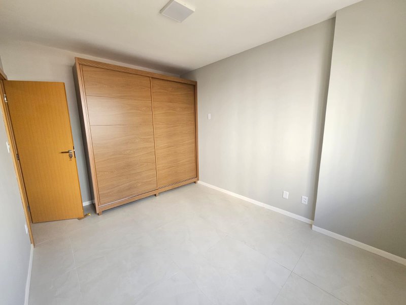 APARTAMENTO 2 SUÍTES LAVABO GABINETE  GARAGEM REFORMADO ELEVADOR À VENDA NA GRAÇA! Rua Rita de Cássia Salvador - 