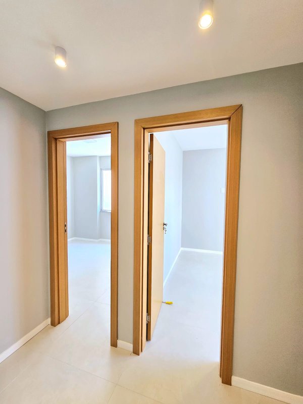 APARTAMENTO 2 SUÍTES LAVABO GABINETE  GARAGEM REFORMADO ELEVADOR À VENDA NA GRAÇA! Rua Rita de Cássia Salvador - 