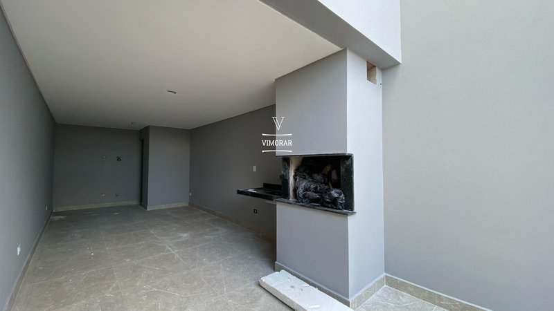 Sobrado 2 dormitórios + 2 vagas de garagem - Itaquaquecetuba - 