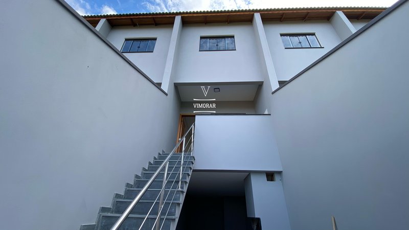 Sobrado 2 dormitórios + 2 vagas de garagem - Itaquaquecetuba - 