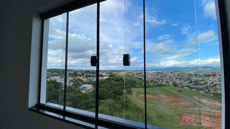Sobrado 2 dormitórios + 2 vagas de garagem - Itaquaquecetuba - 