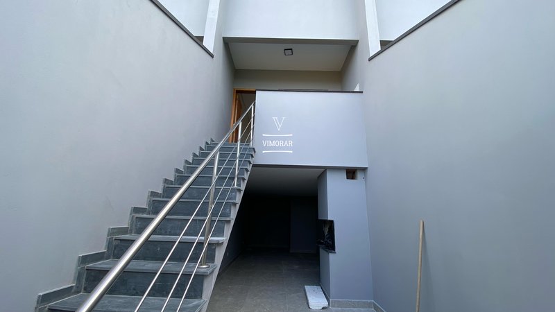 Sobrado 2 dormitórios + 2 vagas de garagem - Itaquaquecetuba - 