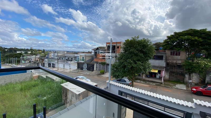 Sobrado 3 dormitórios sendo 1 suíte + 2 vagas de garagem - Itaquaquecetuba - 