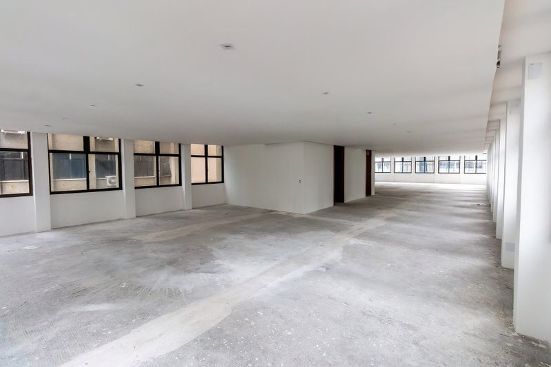 ALUGA-SE Conjunto Comercial na Vila Olímpia – 230 m², Vão Livre, 5 Vagas e Infraestrutura Rua Pequetita São Paulo - 