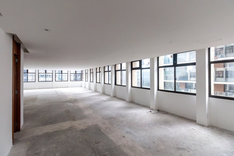 ALUGA-SE Conjunto Comercial na Vila Olímpia – 230 m², Vão Livre, 5 Vagas e Infraestrutura Rua Pequetita São Paulo - 