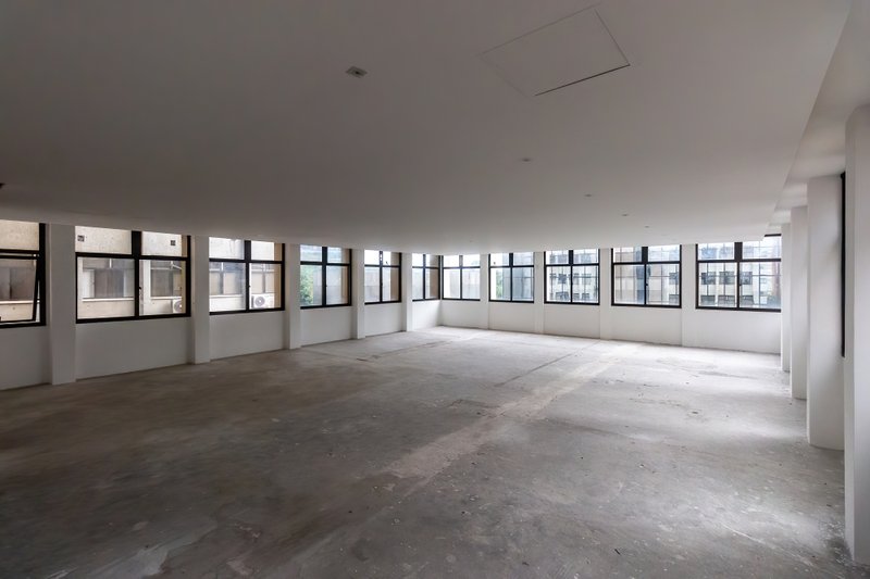 ALUGA-SE Conjunto Comercial na Vila Olímpia – 230 m², Vão Livre, 5 Vagas e Infraestrutura Rua Pequetita São Paulo - 