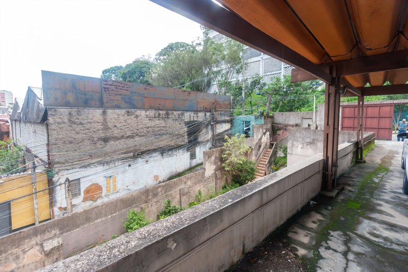 VENDE-SE TERRENO a poucos metros da Avenida Paulista — 357 m² - FRENTE 11,9M Rua Almirante Marques de Leão São Paulo - 
