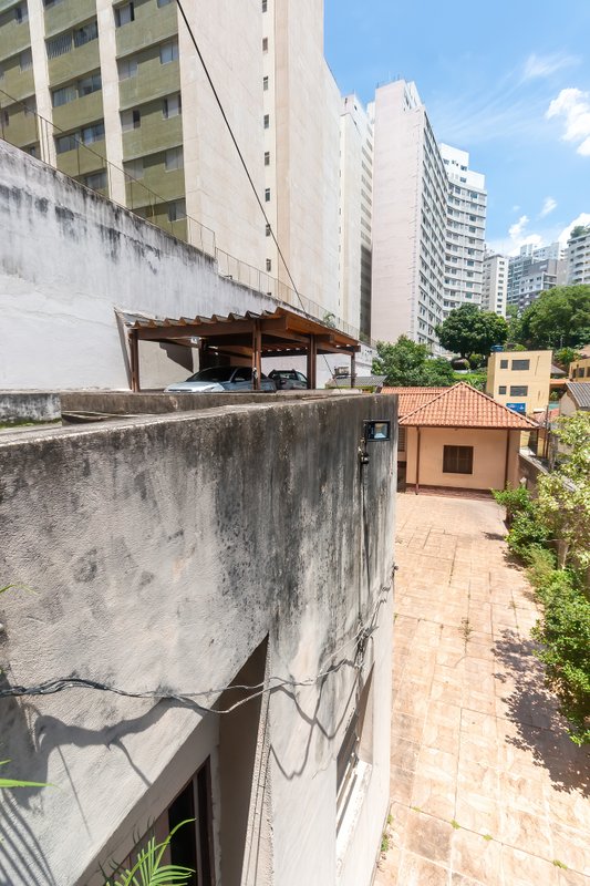 VENDE-SE TERRENO a poucos metros da Avenida Paulista — 357 m² - FRENTE 11,9M Rua Almirante Marques de Leão São Paulo - 