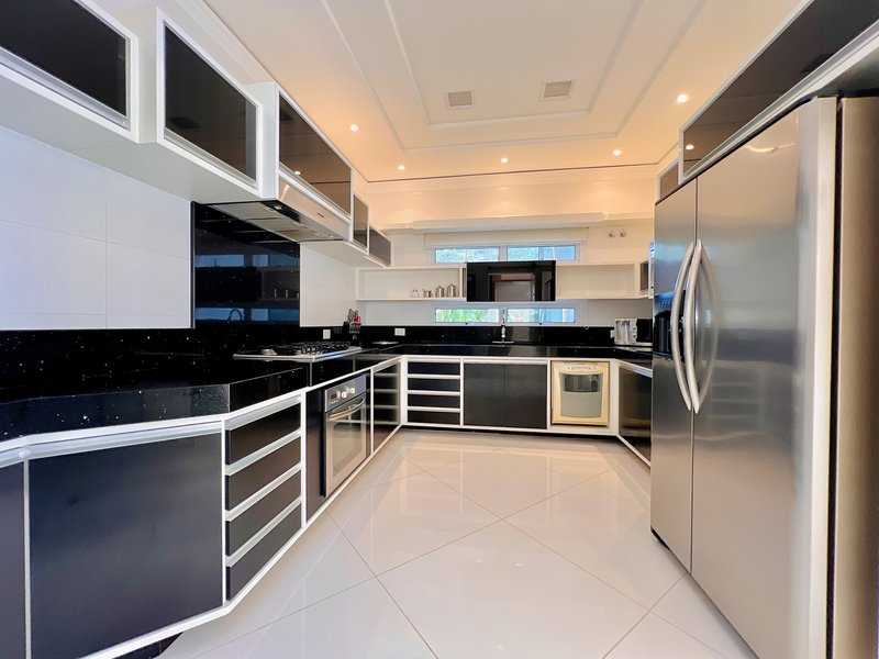 CASA DE LUXO MOBILIADA E DECORADA Setor 2 Casa 1 Araçoiaba da Serra - 