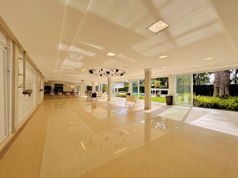CASA DE LUXO MOBILIADA E DECORADA Setor 2 Casa 1 Araçoiaba da Serra - 