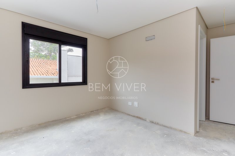 Casa de esquina alto padrão, 185m2, 3 suítes, 04vagas, área externa/terraço Joaquim Augusto Andrade Curitiba - 