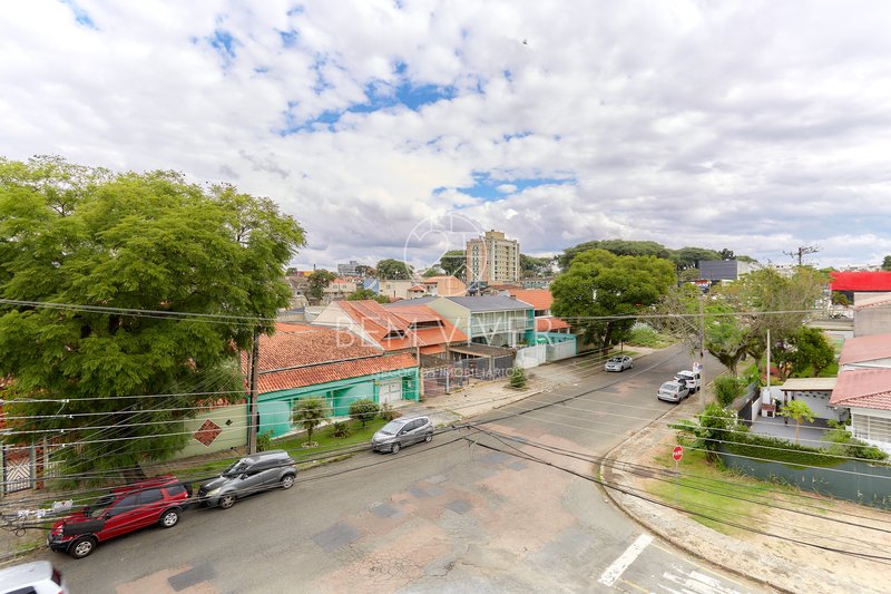 Casa de esquina alto padrão, 185m2, 3 suítes, 04vagas, área externa/terraço Joaquim Augusto Andrade Curitiba - 