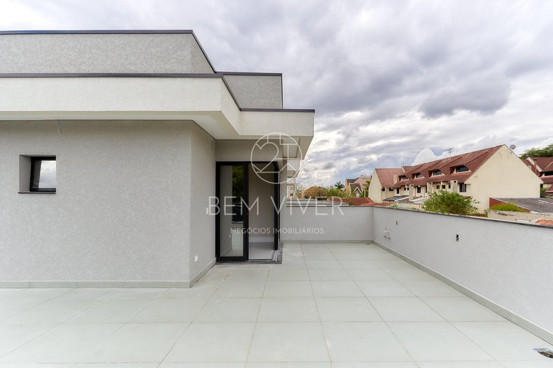 Casa de esquina alto padrão, 185m2, 3 suítes, 04vagas, área externa/terraço Joaquim Augusto Andrade Curitiba - 