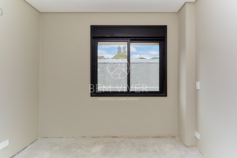 Casa alto padrão 185m2, 3 suítes, 6 vagas, quintal 85m, terraço, Jardim Américas Joaquim Augusto Andrade Curitiba - 