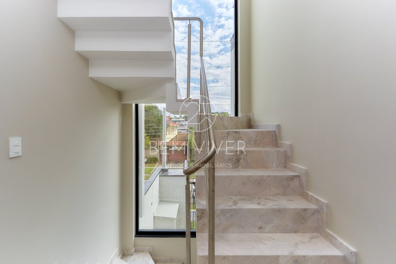 Casa alto padrão 185m2, 3 suítes, 6 vagas, quintal 85m, terraço, Jardim Américas Joaquim Augusto Andrade Curitiba - 
