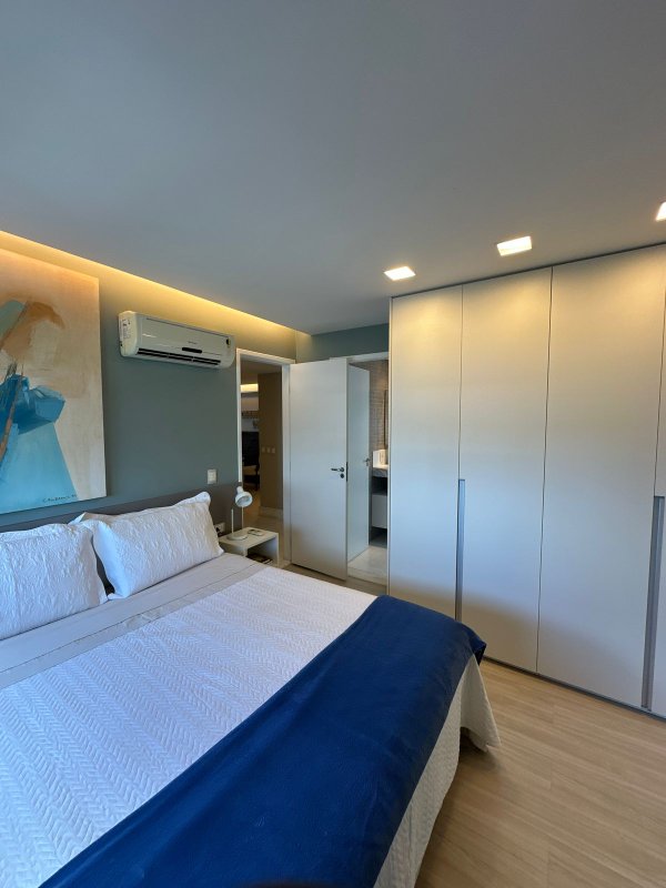 Apartamento à venda com 3 quartos sendo 3 suites, 170m² área útil por R$ 2.100.000,00 Rua Francisco da Cunha Recife - 