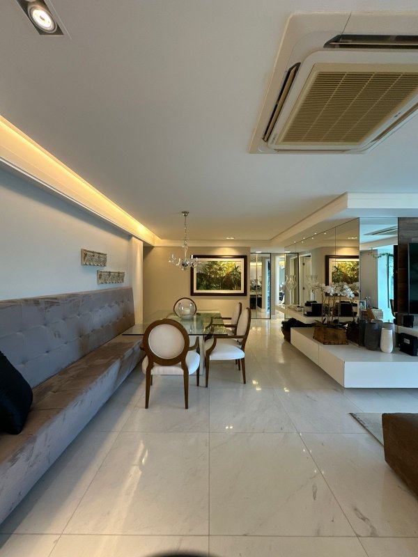 Apartamento à venda com 3 quartos sendo 3 suites, 170m² área útil por R$ 2.100.000,00 Rua Francisco da Cunha Recife - 