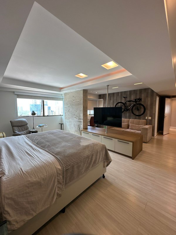 Apartamento à venda com 3 quartos sendo 3 suites, 170m² área útil por R$ 2.100.000,00 Rua Francisco da Cunha Recife - 
