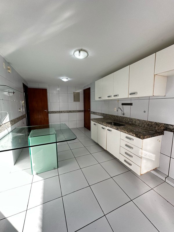 Apartamento à venda com 4 quartos sendo 3 suites, 155m² área útil por R$ 1.390.000,00 Rua Professor Augusto Lins e Silva Recife - 