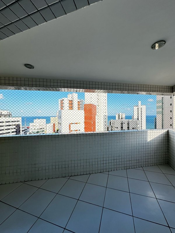 Apartamento à venda com 4 quartos sendo 3 suites, 155m² área útil por R$ 1.390.000,00 Rua Professor Augusto Lins e Silva Recife - 