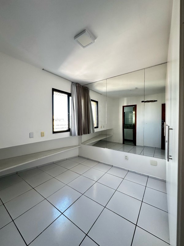 Apartamento à venda com 4 quartos sendo 3 suites, 155m² área útil por R$ 1.390.000,00 Rua Professor Augusto Lins e Silva Recife - 