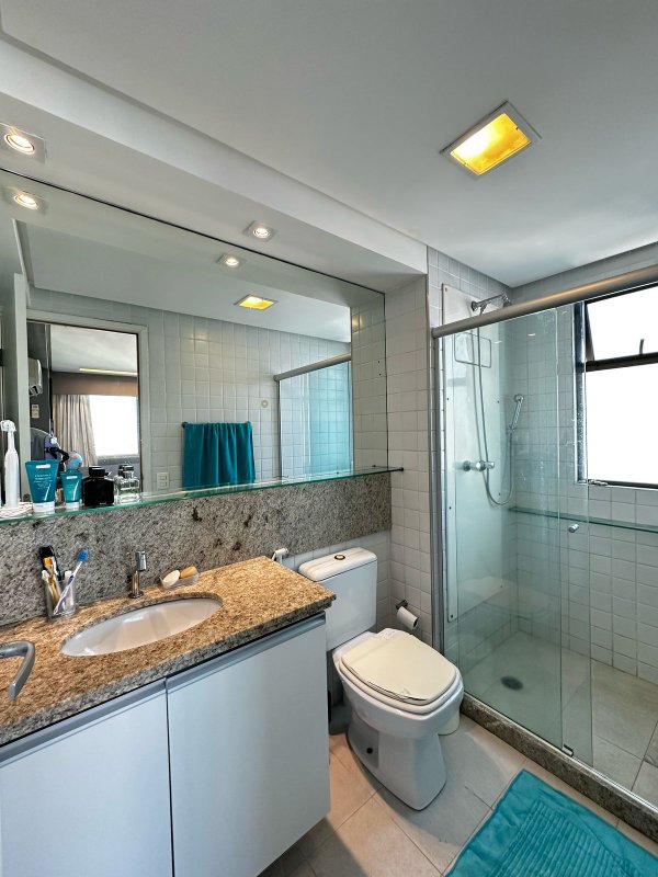 Apartamento à venda com 3 quartos sendo 3 suites, 174m² área útil por R$ 1.900.000,00 Rua Ana Camelo da Silva Recife - 