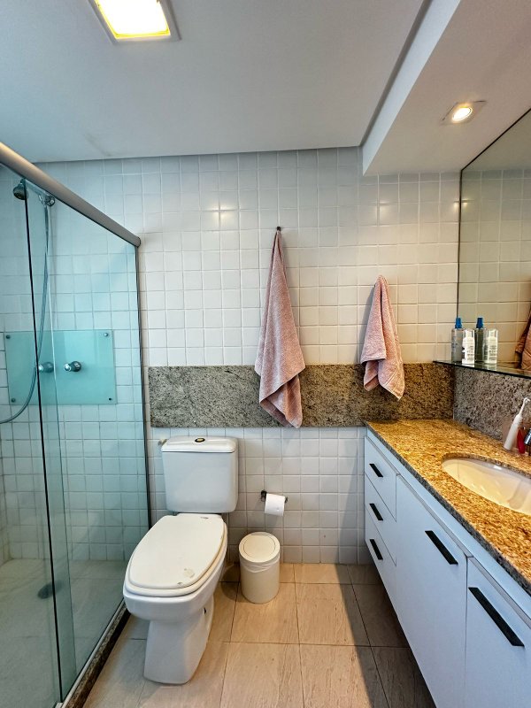 Apartamento à venda com 3 quartos sendo 3 suites, 174m² área útil por R$ 1.900.000,00 Rua Ana Camelo da Silva Recife - 
