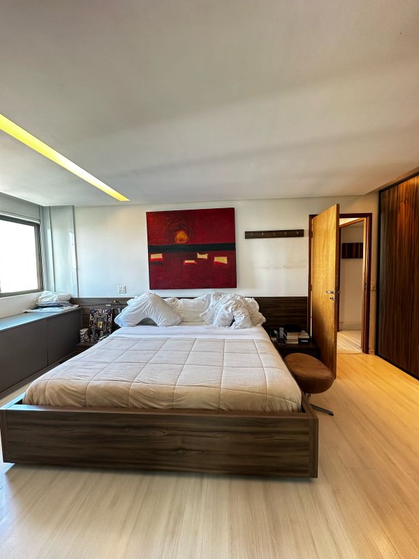 Apartamento à venda com 3 quartos sendo 3 suites, 174m² área útil por R$ 1.900.000,00 Rua Ana Camelo da Silva Recife - 