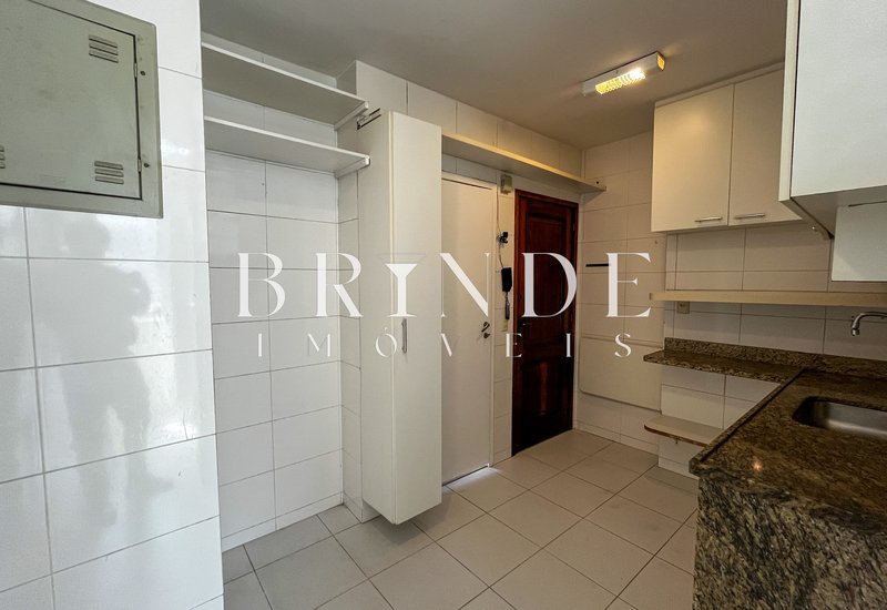 Apartamento de 3 Quartos à venda em Laranjeiras com vista para o Pão de Açúcar Rua Pereira da Silva Rio de Janeiro - 