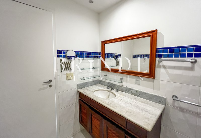 Apartamento de 3 Quartos à venda em Laranjeiras com vista para o Pão de Açúcar Rua Pereira da Silva Rio de Janeiro - 