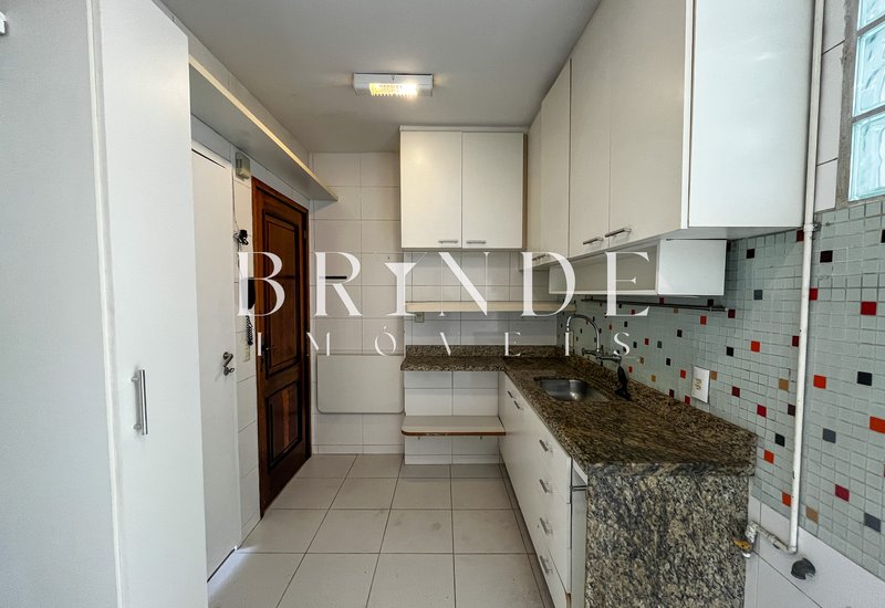 Apartamento de 3 Quartos à venda em Laranjeiras com vista para o Pão de Açúcar Rua Pereira da Silva Rio de Janeiro - 
