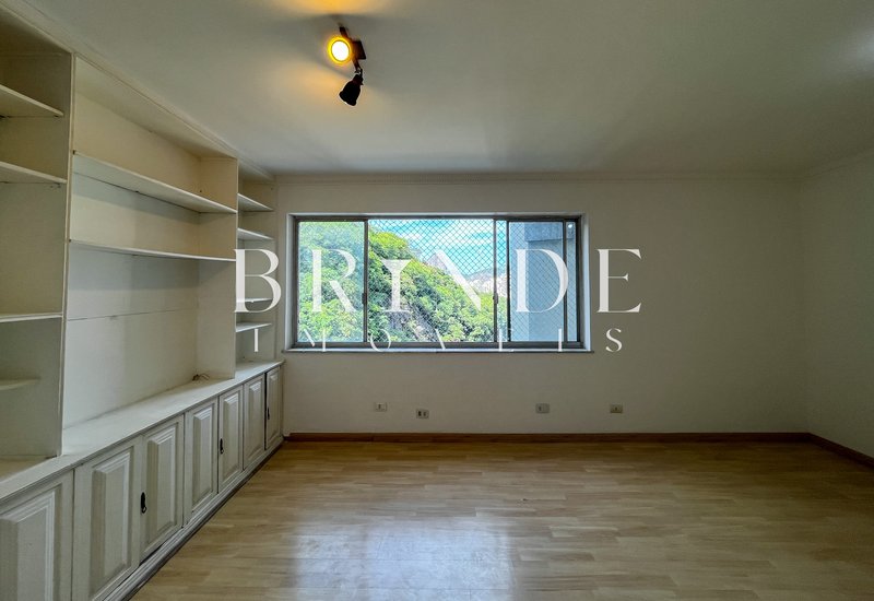 Apartamento de 3 Quartos à venda em Laranjeiras com vista para o Pão de Açúcar Rua Pereira da Silva Rio de Janeiro - 