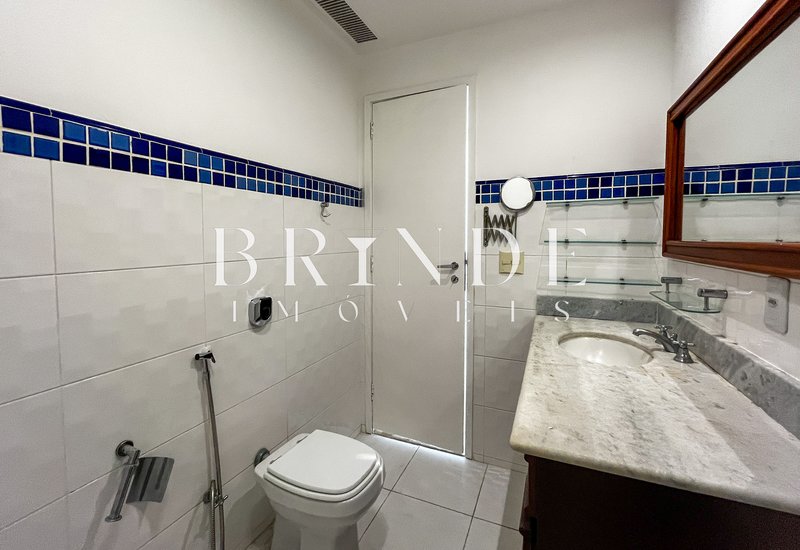 Apartamento de 3 Quartos à venda em Laranjeiras com vista para o Pão de Açúcar Rua Pereira da Silva Rio de Janeiro - 
