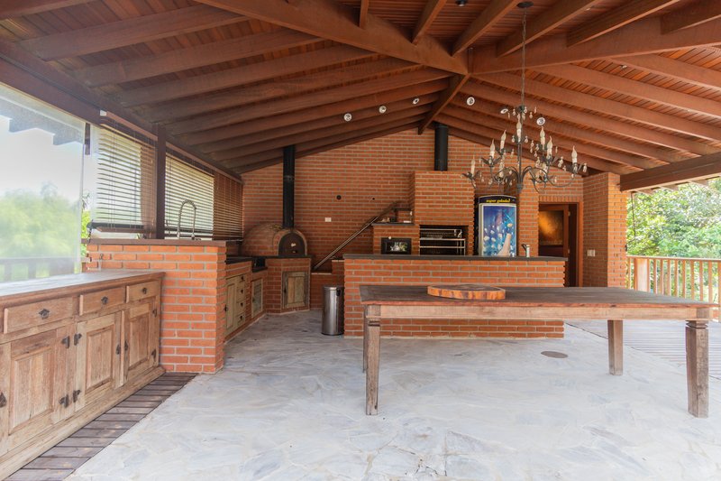 UMA CASA DE CHARME - Carapicuíba - 