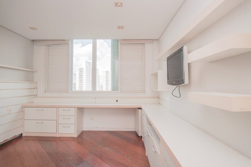 TRIPLEX NO MORUMBI - São Paulo - 