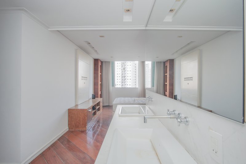 TRIPLEX NO MORUMBI - São Paulo - 