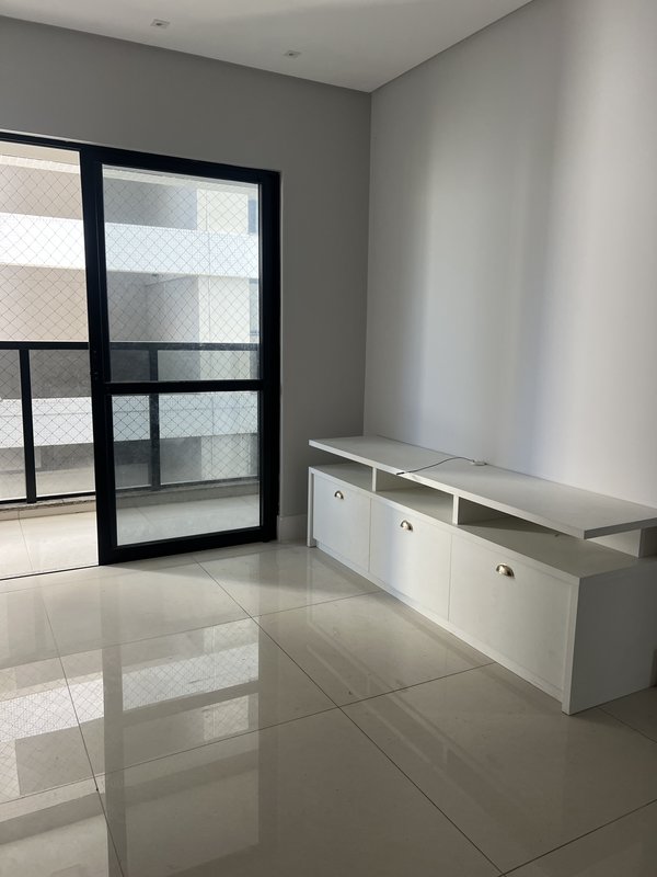 Locaçao Apartamento no centro de Itajaí, semi mobiliado com 1 suíte mais 2 dormitórios! Rua Eurico Adam Itajaí - 