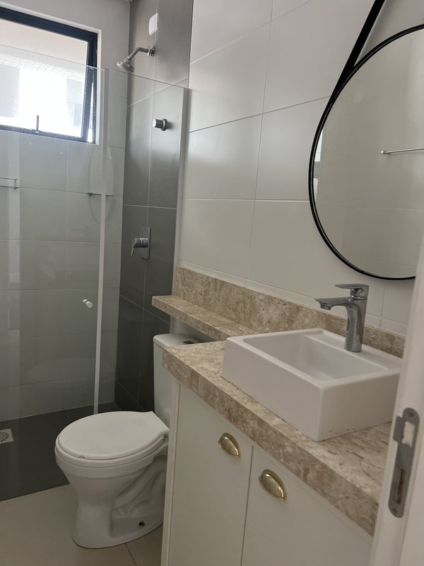 Locaçao Apartamento no centro de Itajaí, semi mobiliado com 1 suíte mais 2 dormitórios! Rua Eurico Adam Itajaí - 