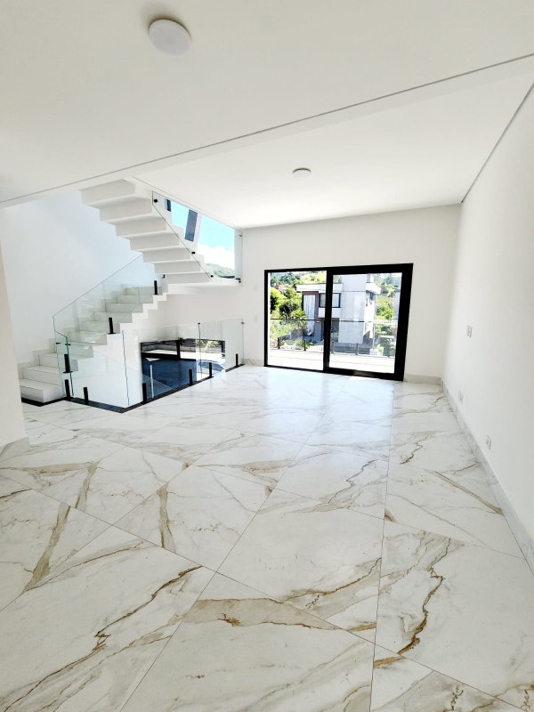 Vendo casa nova - condomínio Newville Rua Sabiá Santana de Parnaíba - 