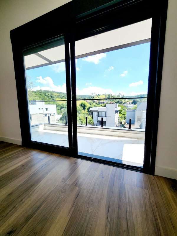 Vendo casa nova - condomínio Newville Rua Sabiá Santana de Parnaíba - 