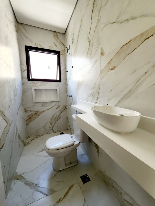 Vendo casa nova - condomínio Newville Rua Sabiá Santana de Parnaíba - 